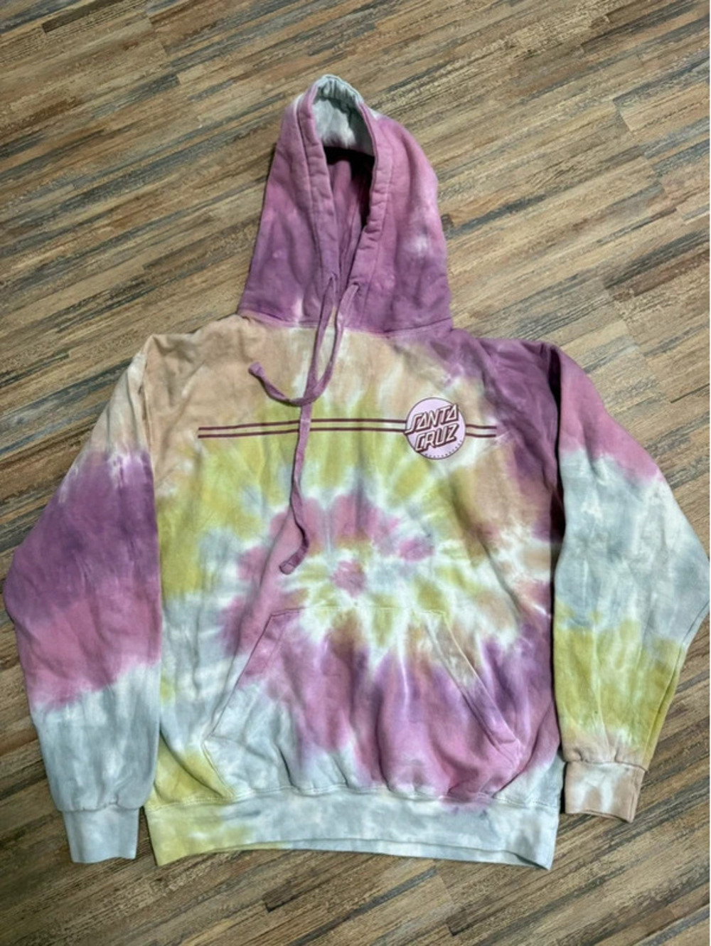 Santa Cruz hoodie size medium